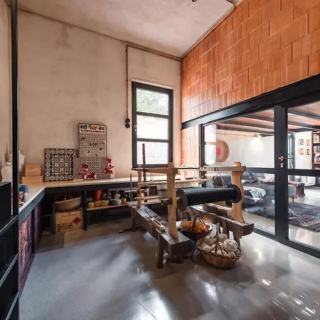 Nyu Domo Bed & Breakfast *